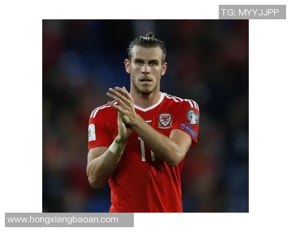 世界足球最美球星盘点：那些令人心动的俊朗面孔与超凡球技