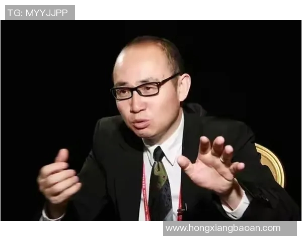 卡隆:从草根到巅峰足球巨星的传奇之路与心路历程 卡隆:从草根到巅峰足球巨星的传奇之路与心路历程